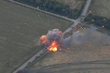 Lọt vào trận địa pháo binh Ukraine, đoàn xe quân sự Nga bị phá hủy