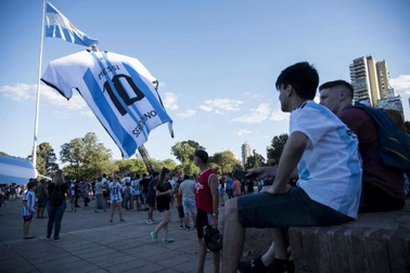 "Cháy hàng" áo đấu của Messi trên toàn thế giới