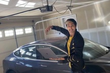 Khai thác tiền điện tử bằng xe điện Tesla, chàng trai kiếm 800 USD/tháng