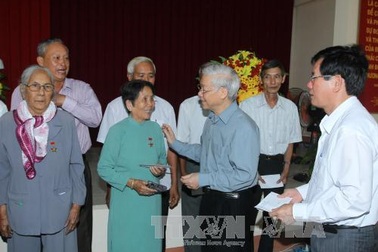 Tổng Bí thư Nguyễn Phú Trọng thăm và làm việc tại Trà Vinh