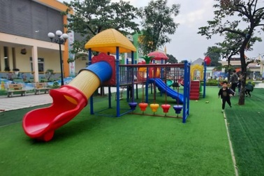 Bé 4 tuổi gặp nạn sau giờ học ngoài trời ở trường: Sở GD&ĐT yêu cầu rà soát