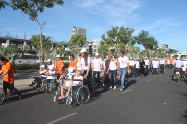 Đi bộ vì nạn nhân chất độc da cam