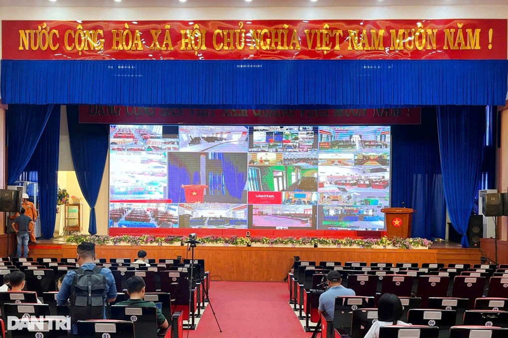 Các tỉnh, thành miền Trung - Tây Nguyên sẵn sàng cho thời khắc lịch sử - 4 Các tỉnh, thành miền Trung - Tây Nguyên sẵn sàng cho thời khắc lịch sử - 4
