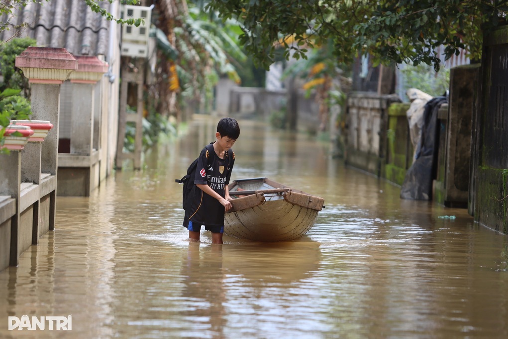 Ngày 20/11 ở nơi thầy cô giáo chỉ chúc mừng nhau qua điện thoại - 3