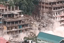 Loạt tòa nhà đổ sập do mưa lớn ở Ấn Độ