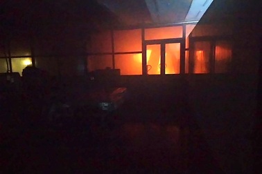 Cháy xưởng bánh rộng khoảng 2.000m2