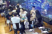 Nhóm khách ở Quảng Ninh ăn tôm hùm "quên" trả tiền