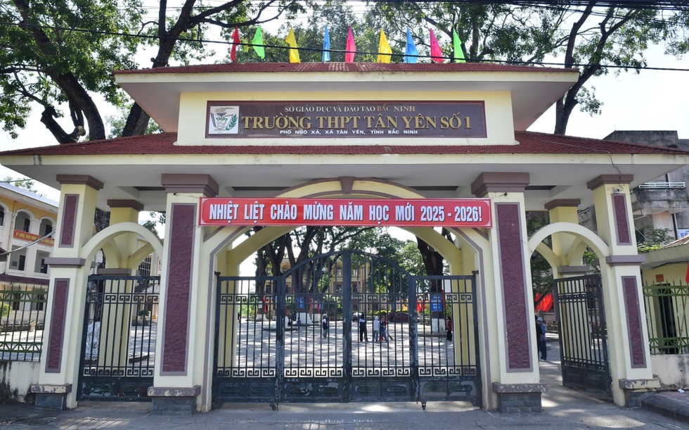 Từ lớp học tranh tre đến nơi ươm mầm học sinh giỏi