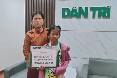 Bạn đọc Dân trí giúp bé Trúc Vi hơn 218 triệu đồng