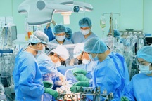 Cuộc chạy đua 48 giờ, 1.700km để chàng trai "tái sinh" trong 6 cuộc đời