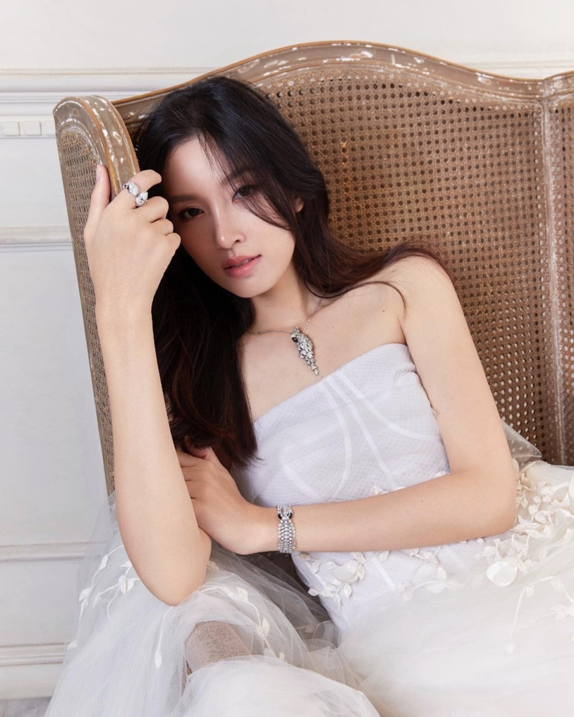 Hoa hậu Chuyển giới Nong Poy hạnh phúc bên chồng đại gia, ngày càng đẹp - 4