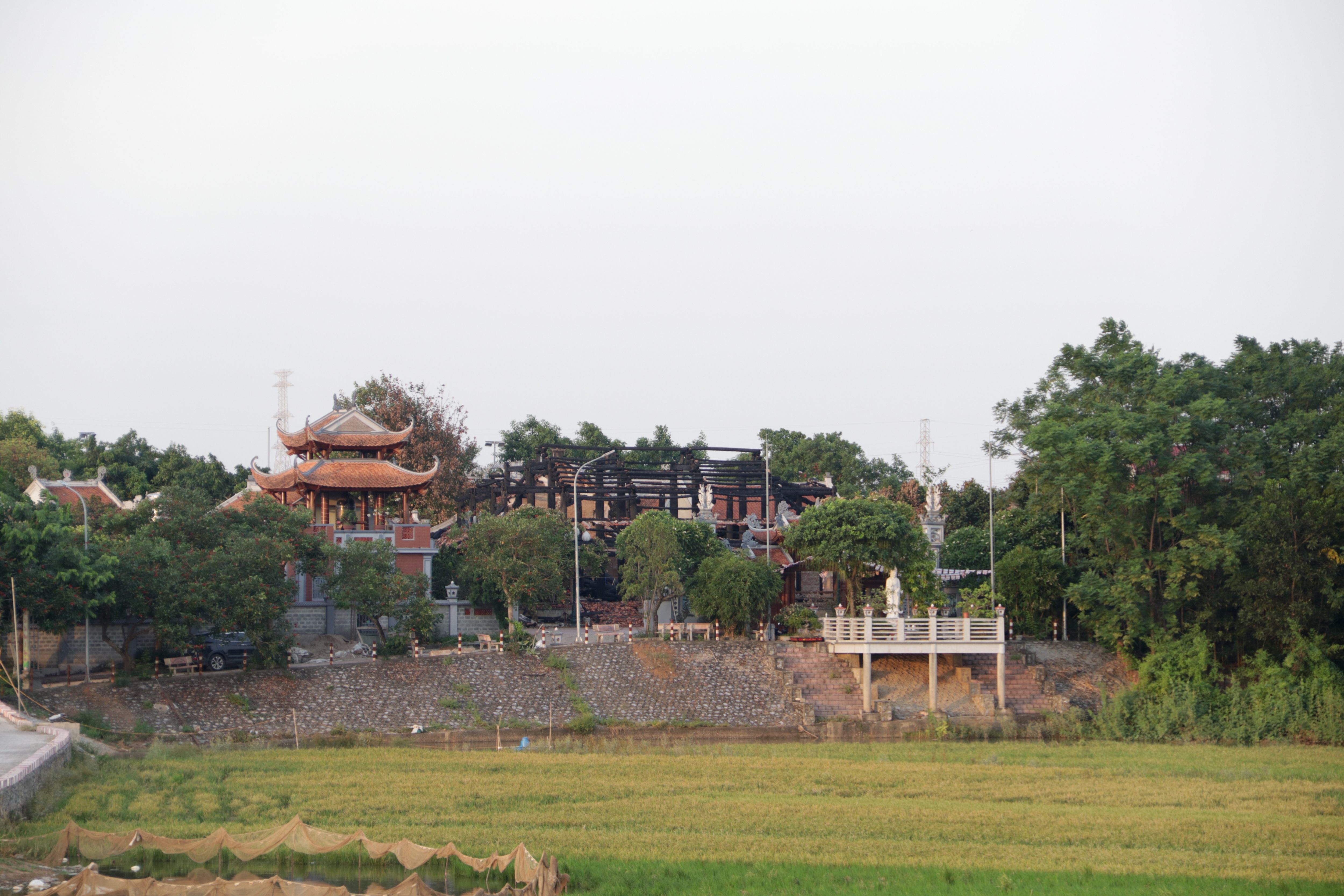 Hà Nội: Ngôi Tam bảo bằng gỗ lim hàng chục tỷ hóa than sau đêm hỏa hoạn - 28