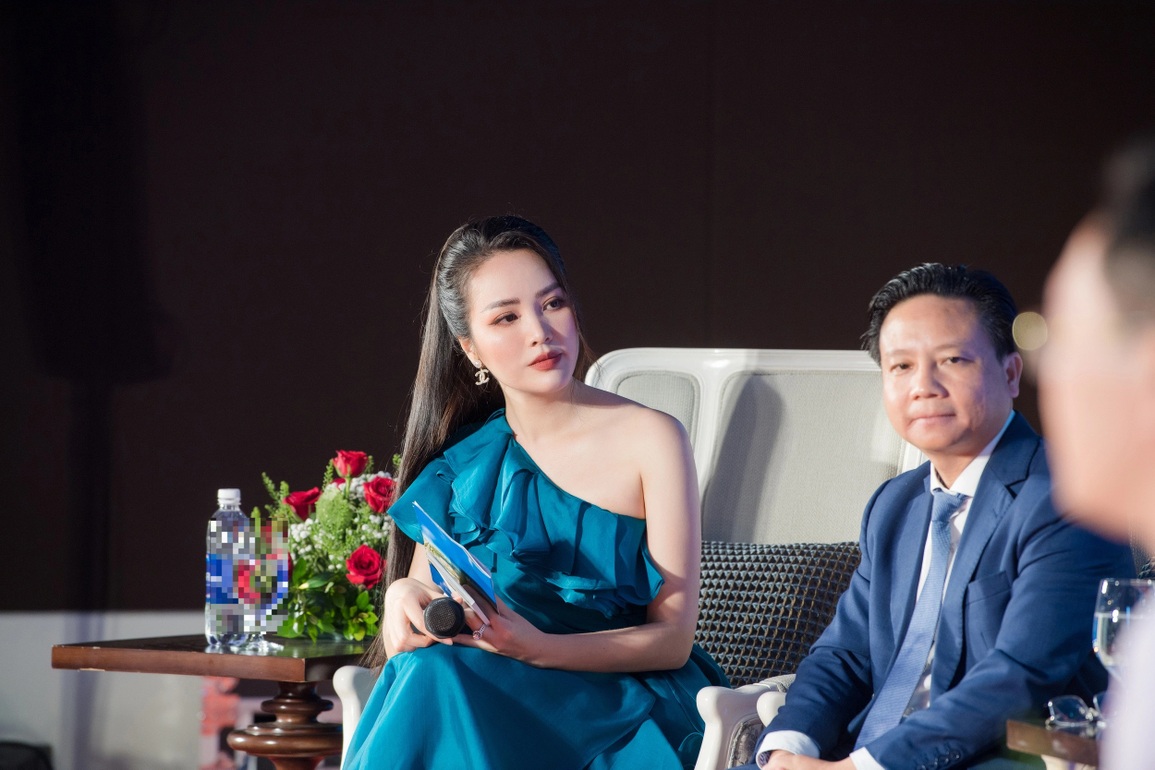 Ngỡ ngàng mức học phí bằng nửa căn chung cư của con trai Á hậu Thụy Vân - 3 Ngỡ ngàng mức học phí bằng nửa căn chung cư của con trai Á hậu Thụy Vân - 3