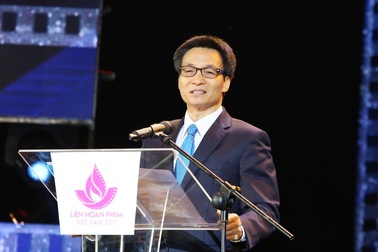 Phó Thủ tướng Vũ Đức Đam chúc tình yêu nghệ thuật thứ 7 mãi thăng hoa