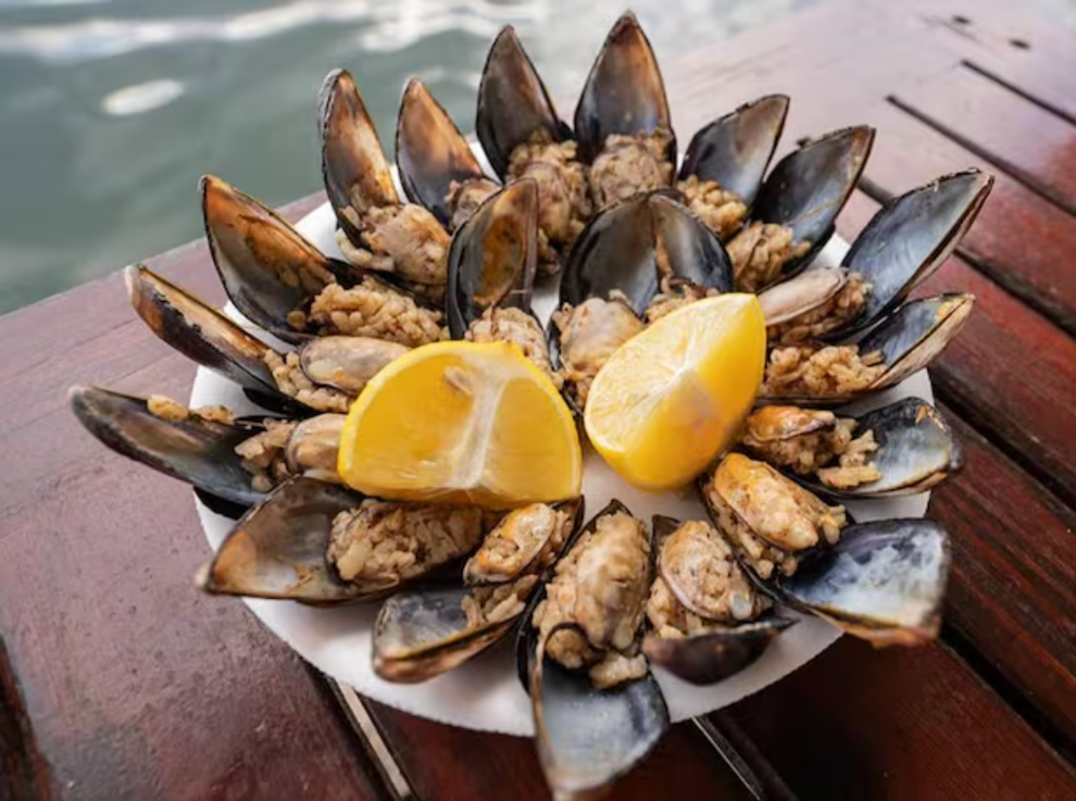 Khách sạn diệt rệp bằng thuốc trừ sâu: Gia đình 4 người hít phải và tử vong - 2 Khách sạn diệt rệp bằng thuốc trừ sâu: Gia đình 4 người hít phải và tử vong - 2