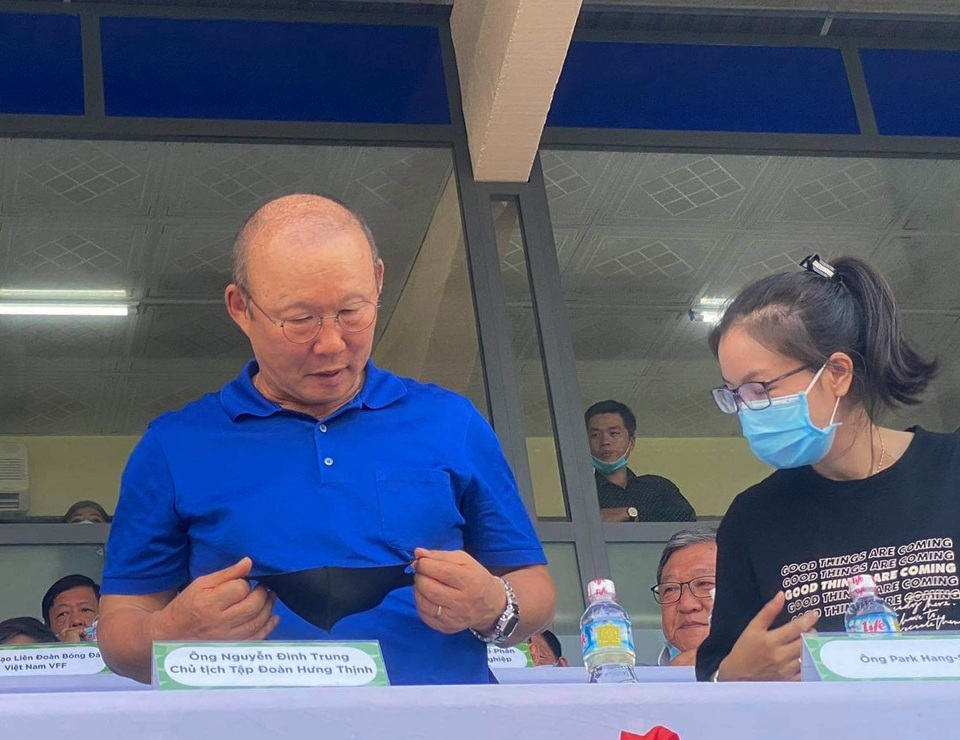 Tấn Tài giúp Bình Định FC chiến thắng ở trận đấu HLV Park Hang Seo dự khán - 4 Tấn Tài giúp Bình Định FC chiến thắng ở trận đấu HLV Park Hang Seo dự khán - 4