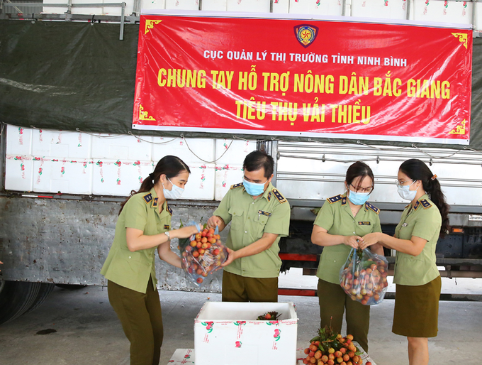 Cục QLTT Ninh Bình: Kết nối tiêu thụ nông sản cho nông dân vùng dịch - Ảnh 1.