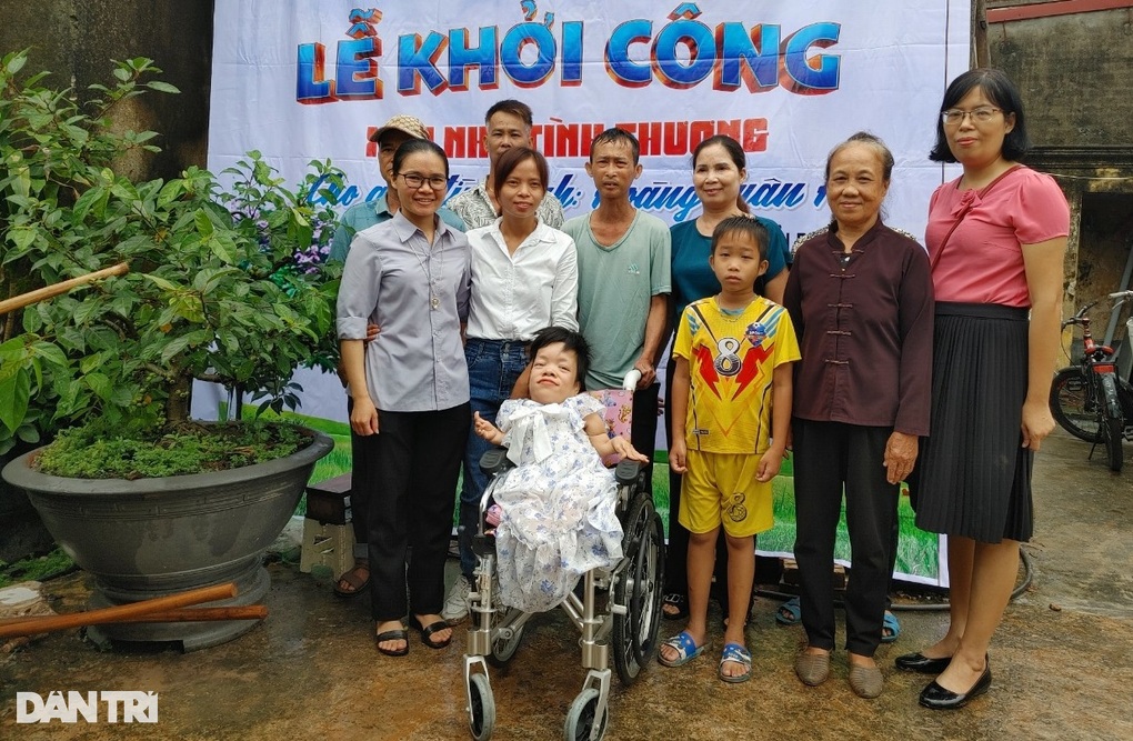 Bạn đọc xây nhà nhân ái tặng người đàn ông 48 tuổi chỉ nặng 28kg - 4 Bạn đọc xây nhà nhân ái tặng người đàn ông 48 tuổi chỉ nặng 28kg - 4