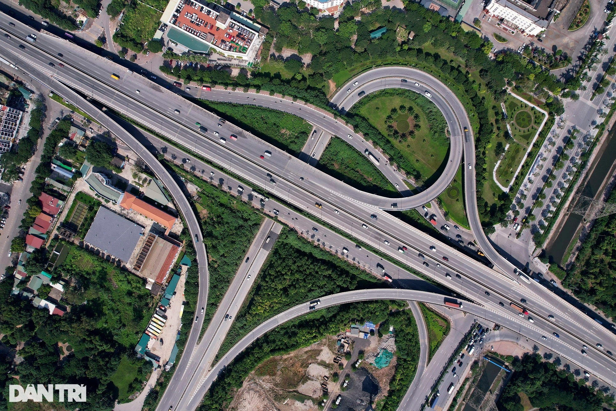 Choáng ngợp những nút giao thông hiện đại nhất Hà Nội - 1 Choáng ngợp những nút giao thông hiện đại nhất Hà Nội - 1