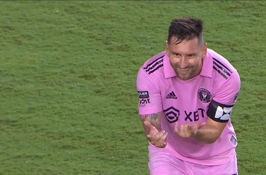 Lionel Messi hóa Người nhện, Inter Miami thắng lợi tưng bừng - 1 Lionel Messi hóa Người nhện, Inter Miami thắng lợi tưng bừng - 1