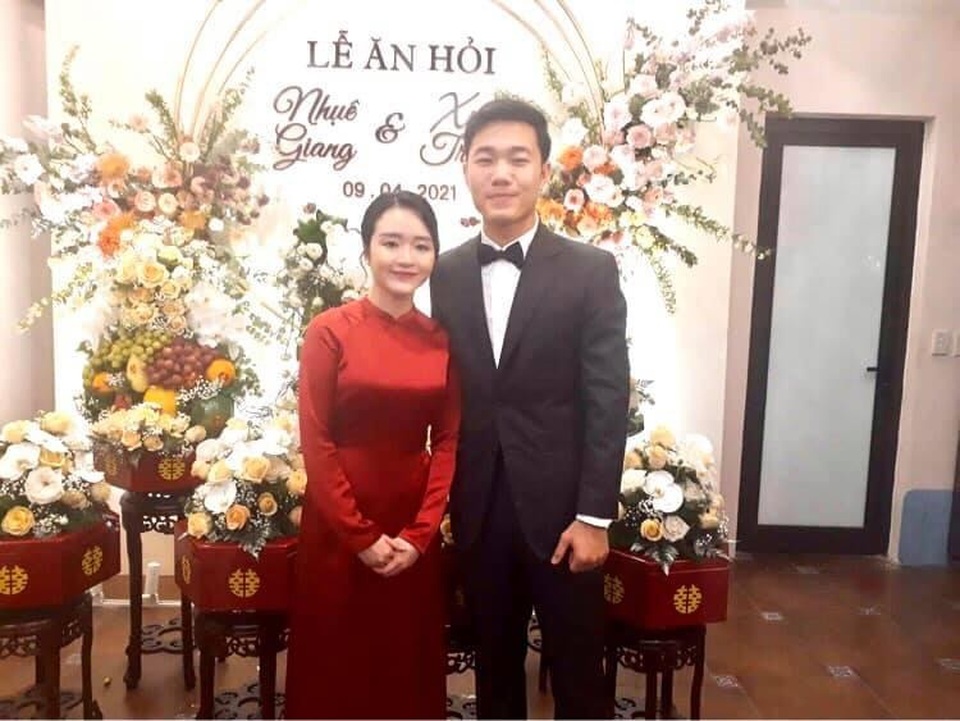 Lễ ăn hỏi của Xuân Trường - Nhuệ Giang thuê vệ sĩ bảo vệ - 1