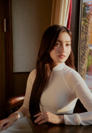 "Hot girl IELTS 8.5" Thảo Tâm: Ngày càng gợi cảm, được cầu hôn ở tuổi 26 - 6