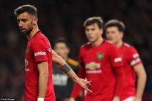"Bom tấn" Fernandes ra mắt, Man Utd hòa nhạt trước Wolves