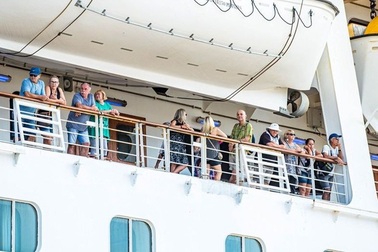 Campuchia cấm tàu thuyền chở khách cập cảng để ngăn dịch Covid-19