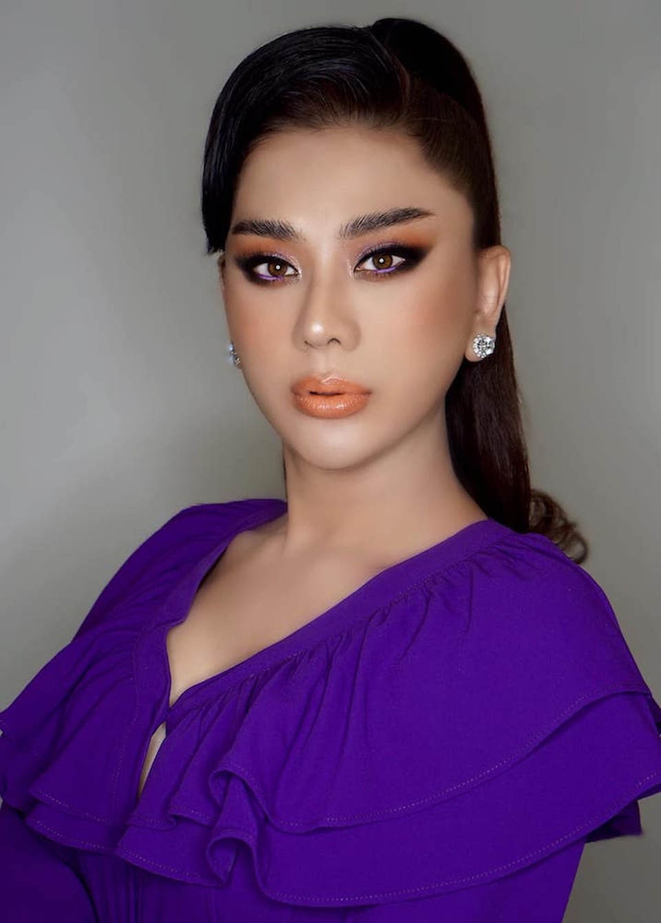 Lâm Khánh Chi gợi cảm hết mức đọ dáng cùng Mâu Thủy - 3 Lâm Khánh Chi gợi cảm hết mức đọ dáng cùng Mâu Thủy - 3