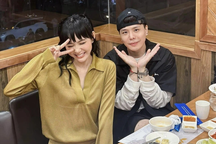 Trịnh Thăng Bình lên tiếng về bức ảnh "ăn tối với Hiền Hồ" gây tranh cãi