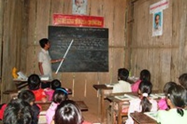 Những thầy giáo trẻ gieo chữ giữa heo hút đại ngàn