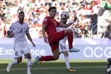 Bùi Hoàng Việt Anh nghẹn ngào chia tay Asian Cup