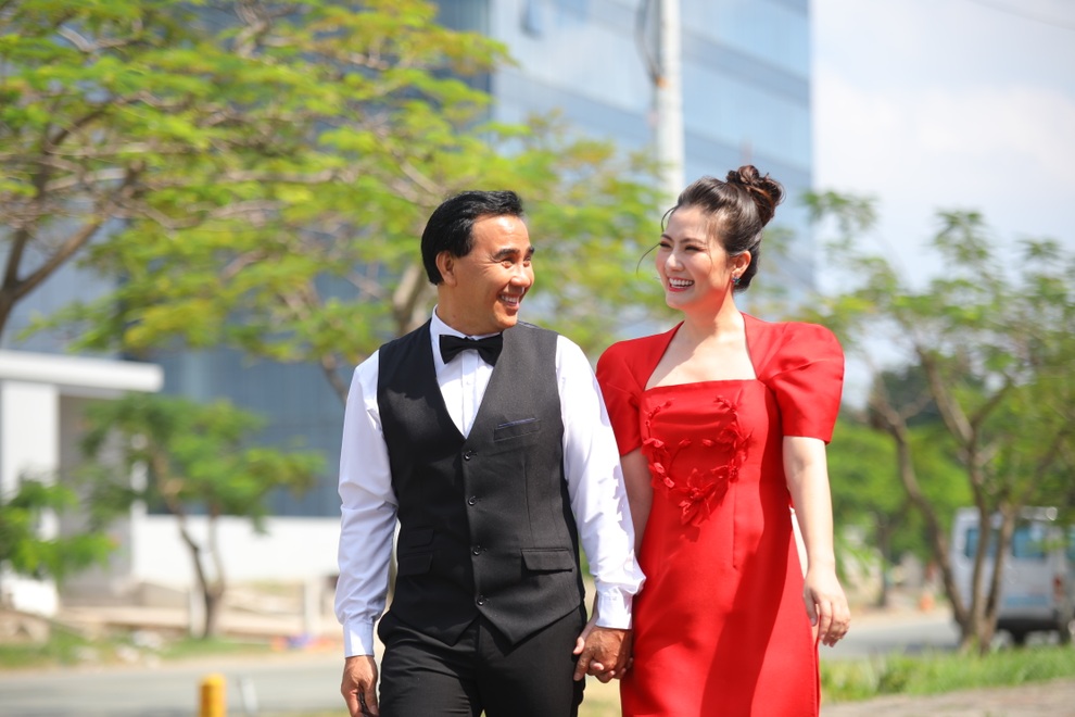 NSND Hồng Vân nói gì trước tin đồn bị ngầm cấm sóng? - 2