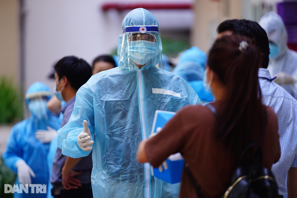 Chủ tịch TPHCM lo ngại nguy cơ lây nhiễm Covid-19 ở các khu công nghiệp - 3 Chủ tịch TPHCM lo ngại nguy cơ lây nhiễm Covid-19 ở các khu công nghiệp - 3