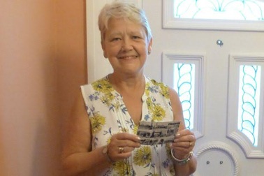 Tấm bưu thiếp gửi cả nửa thế kỷ mới đến nơi