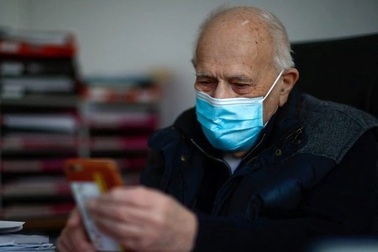 Báo động tình trạng thiếu trầm trọng nhân viên chăm sóc người cao tuổi