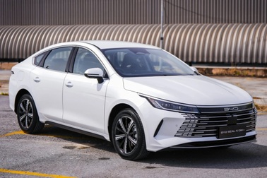 Loạt ô tô dự kiến ra mắt tháng 10: Có xe gầm thấp “ăn xăng như ngửi”