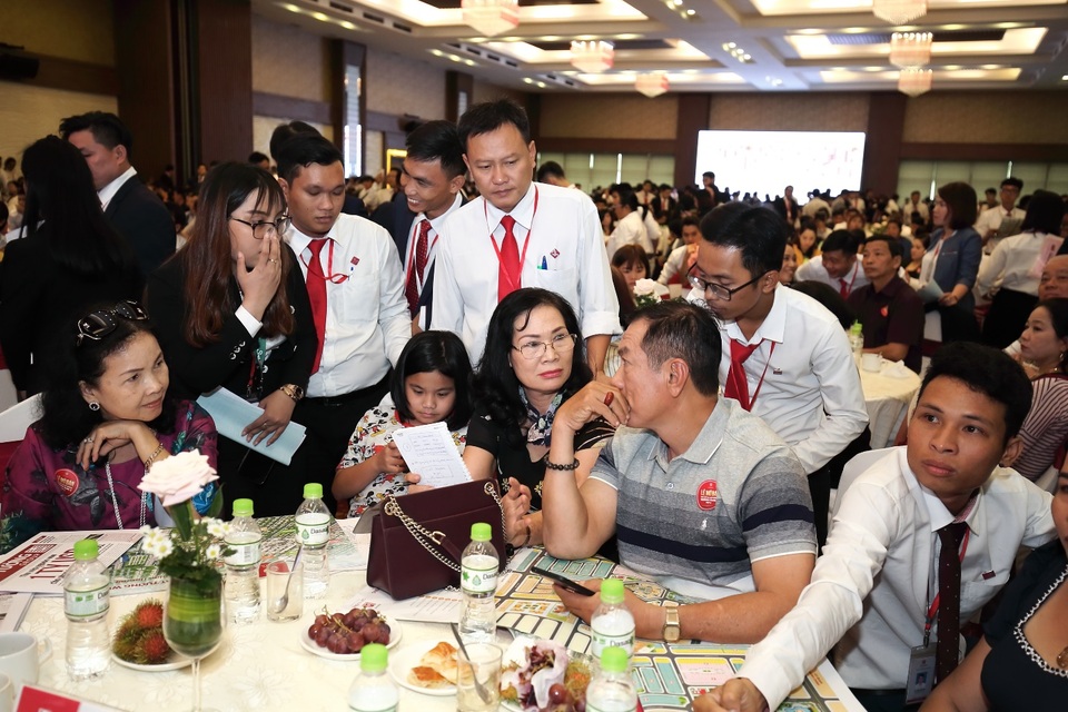 Địa ốc 2020: Đất nền vệ tinh tiếp tục là điểm nóng hút dòng vốn đầu tư - 1 Địa ốc 2020: Đất nền vệ tinh tiếp tục là điểm nóng hút dòng vốn đầu tư - 1