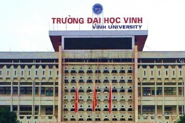 Nhập học online, nữ sinh đến trường mới tá hỏa khi biết mình bị loại