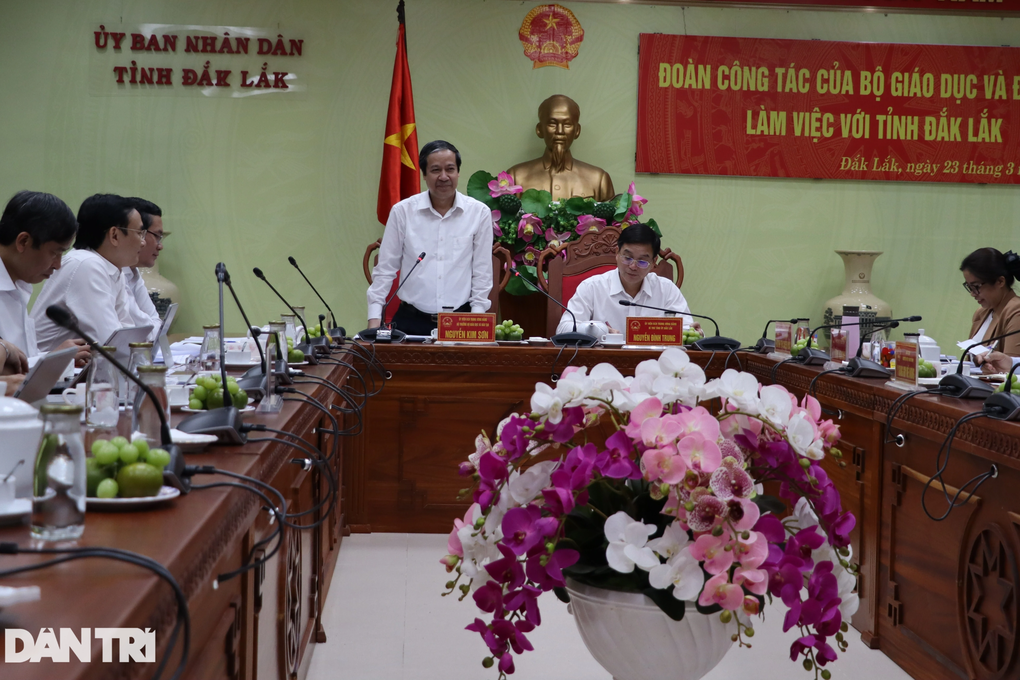 Giáo dục là yếu tố đưa Đắk Lắk trở thành trung tâm vùng Tây Nguyên - 1 Giáo dục là yếu tố đưa Đắk Lắk trở thành trung tâm vùng Tây Nguyên - 1