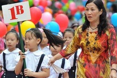 Chi hàng nghìn USD để con vào lớp 1 