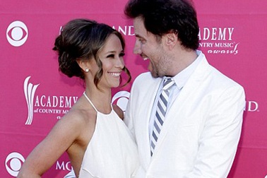 Jennifer Love Hewitt đã có tình nhân mới