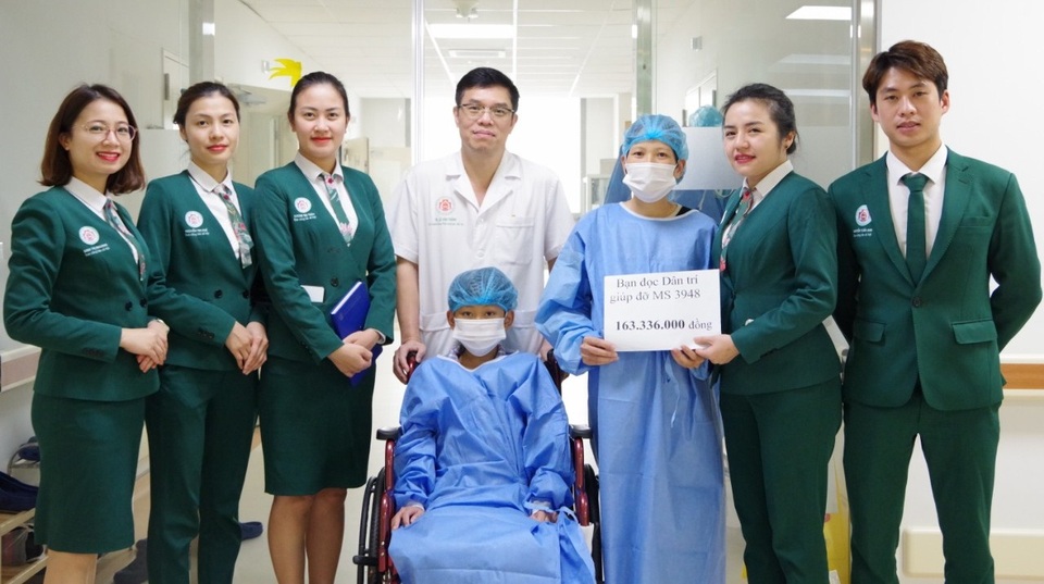 Cậu bé tính mạng đếm ngược từng ngày đã được ghép gan thành công - 2 Cậu bé tính mạng đếm ngược từng ngày đã được ghép gan thành công - 2