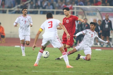 Công Phượng làm khổ hàng thủ đội tuyển UAE như thế nào?