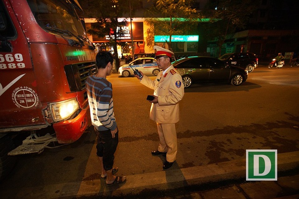 Nhiều người sử dụng ma tuý, không biết chữ... vẫn đổi được giấy phép lái xe - 2 Nhiều người sử dụng ma tuý, không biết chữ... vẫn đổi được giấy phép lái xe - 2