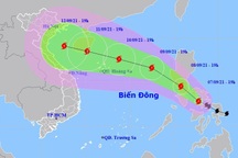 Bão Conson giật cấp 11 tiếp tục tiến gần Biển Đông