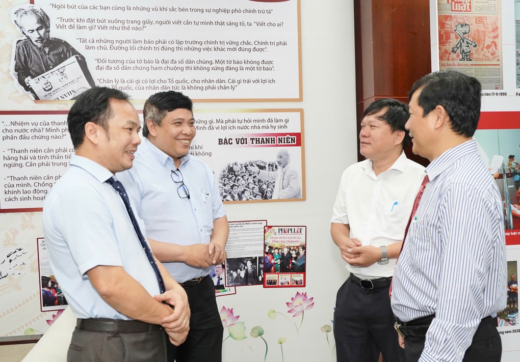 Juridikutbildning vid tvärvetenskapliga eller specialiserade skolor: Vad säger experterna? - 4 Đào tạo luật ở trường đa ngành hay chuyên ngành: Chuyên gia nói gì? - 4