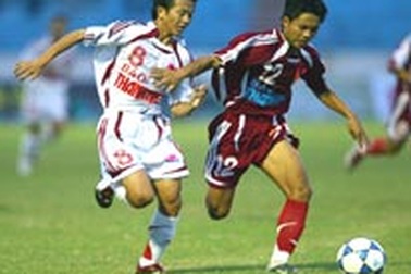 VCK U21 phải “chạy” sớm vì... tránh bão  