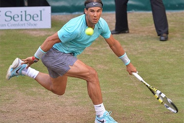 Nadal choáng váng rời giải đấu tiền Wimbledon