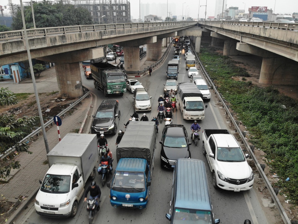 Hà Nội: Bến xe vắng lạ thường chiều cuối năm - 3